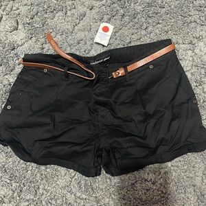 Black fashion shorts with belt